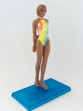 Cargar imagen en el visor de la galería, Dead or Alive Xtreme Beach Volleyball - Lisa - HGIF Trading Figure - Normal Ver.

