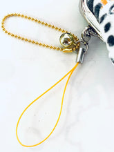 Cargar imagen en el visor de la galería, One Piece - Trafalgar Law - Gamaguchi - Suede Coin Case
