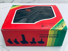 Cargar imagen en el visor de la galería, JY-102 Joystick Controllers Set - Atari 2600 VCS 7800 Commodore 64 C64 VIC-20 - Brand New
