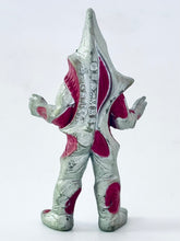 Cargar imagen en el visor de la galería, Ultraman Tiga - Alien Regulan - Monsters from Tiga - Monster Super Complete Works Ep. 5-8
