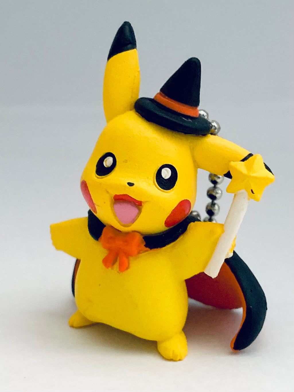 Pokemon Center 2016 XY&Z Halloween Pikachu Swing Keychain (Version A)