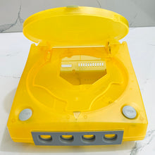 Cargar imagen en el visor de la galería, Sega Dreamcast - Translucent Case / Shell - Brand New (Yellow)
