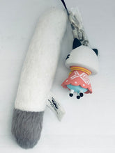 Cargar imagen en el visor de la galería, Ichiban Kuji Monster Hunter Diary: Poka Poka Felyne Village G - Airu - Tail Charm Strap (Prize F)
