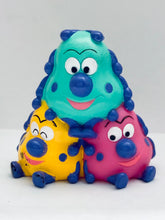 Cargar imagen en el visor de la galería, Sore Ike! Anpanman - Kabirunrun - Soft Vinyl Trading Figure - Atsumare Anpanman 20
