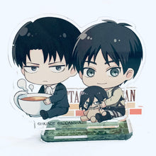 Cargar imagen en el visor de la galería, Attack on Titan Season 3 - Eren &amp; Levi - Tight Acrylic Figure (C)
