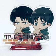 Cargar imagen en el visor de la galería, Attack on Titan Season 3 - Eren &amp; Levi - Tight Acrylic Figure (B)
