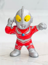 Cargar imagen en el visor de la galería, Return of Ultraman - Ultraman Jack - Mini Figure - Ultraman Pocket Hero Series 3
