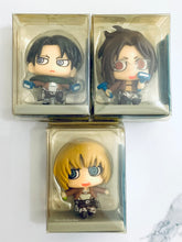 Cargar imagen en el visor de la galería, Attack on Titan - Levi, Hange Zoe &amp; Armin Arlet - Shingeki no Kyojin x Schick Chimi Chara Figure Set
