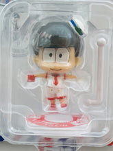 Cargar imagen en el visor de la galería, Osomatsu-san - Matsuno Osomatsu - Trading Figure - Ichiban Kuji ~Natsu da! Umi da! Bakansu dajo!~ (G prize)
