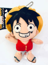 Cargar imagen en el visor de la galería, One Piece - Monkey D. Luffy - Keychain Mascot - Stuffed Toy with Ballchain
