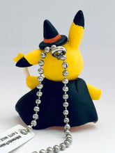 Load image into Gallery viewer, Pokemon Center 2016 XY&amp;Z Halloween Pikachu Swing Keychain (Version A)
