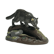Cargar imagen en el visor de la galería, Iriomote wild cat - Trading Figure - Feline Animals - Cuchiwaii
