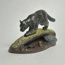 Cargar imagen en el visor de la galería, Iriomote wild cat - Trading Figure - Feline Animals - Cuchiwaii

