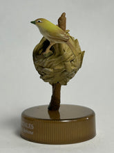 Load image into Gallery viewer, Japanese Bush Warbler (Cettia diphone) - Mini Figure - Bottle Cap - Cuchiwaii
