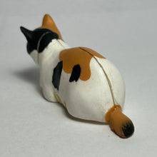 Load image into Gallery viewer, Japanese Cat - Trading Figure - Miniature - 027 - Cuchiwaii
