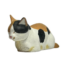 Load image into Gallery viewer, Japanese Cat - Trading Figure - Miniature - 027 - Cuchiwaii
