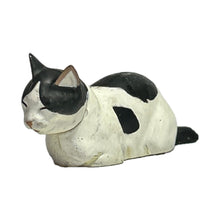 Load image into Gallery viewer, Japanese Cat - Trading Figure - Miniature - 028 - Cuchiwaii
