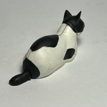 Load image into Gallery viewer, Japanese Cat - Trading Figure - Miniature - 028 - Cuchiwaii
