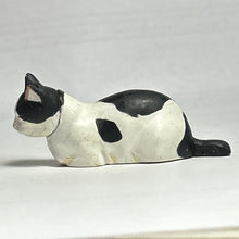 Load image into Gallery viewer, Japanese Cat - Trading Figure - Miniature - 028 - Cuchiwaii

