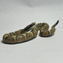 Cargar imagen en el visor de la galería, Japanese pit viper / Mamushi - Trading Figure - Miniature - 134 - Cuchiwaii
