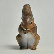 Load image into Gallery viewer, Japanese Squirrel (Summer Coat) - Trading Figure - Miniature (096) - Cuchiwaii
