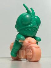 Load image into Gallery viewer, Kamen Rider 1 &amp; Cyclone - Eraser Figure - Keshigomu - Cuchiwaii
