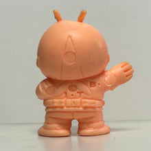 Load image into Gallery viewer, Kamen Rider 1 - Eraser Figure - Keshigomu - Cuchiwaii
