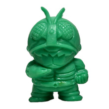 Cargar imagen en el visor de la galería, Kamen Rider 1 - Eraser Figure - Keshigomu - Green ver. - Cuchiwaii

