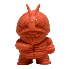 Cargar imagen en el visor de la galería, Kamen Rider 1 - Eraser Figure - Keshigomu - Orange ver. - Cuchiwaii
