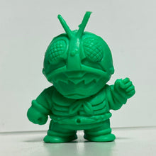 Cargar imagen en el visor de la galería, Kamen Rider 2 - Eraser Figure - Keshigomu - Green ver. - Cuchiwaii
