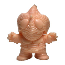 Cargar imagen en el visor de la galería, Kamen Rider Amazon - Eraser Figure - Keshigomu - Cuchiwaii
