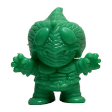 Cargar imagen en el visor de la galería, Kamen Rider Amazon - Eraser Figure - Keshigomu - Green ver. - Cuchiwaii
