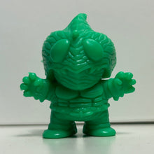Cargar imagen en el visor de la galería, Kamen Rider Amazon - Eraser Figure - Keshigomu - Green ver. - Cuchiwaii
