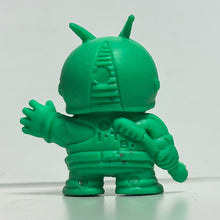 Cargar imagen en el visor de la galería, Kamen Rider X - Eraser Figure - Keshigomu - Green ver. - Cuchiwaii
