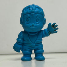 Cargar imagen en el visor de la galería, Kinnikuman - Beansman - Eraser Mini Figure - Blue ver. (50) - Cuchiwaii
