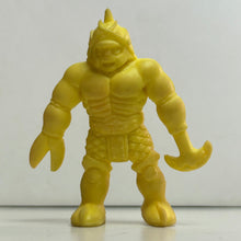 Cargar imagen en el visor de la galería, Kinnikuman - Black Killer - Eraser Mini Figure - Yellow ver. (137) - Cuchiwaii
