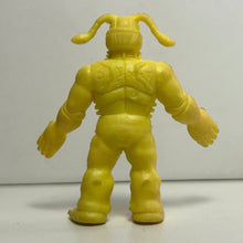 Cargar imagen en el visor de la galería, Kinnikuman - Black Noodles - Eraser Figure - Yellow ver. (215) - Cuchiwaii
