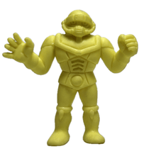 Cargar imagen en el visor de la galería, Kinnikuman - Combatman - Eraser Mini Figure - Yellow ver. (76) - Cuchiwaii
