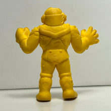 Cargar imagen en el visor de la galería, Kinnikuman - Combatman - Eraser Mini Figure - Yellow ver. (76) - Cuchiwaii
