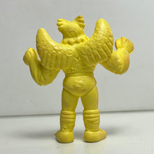 Cargar imagen en el visor de la galería, Kinnikuman - Condorar - Eraser Mini Figure - Yellow ver. (98) - Cuchiwaii
