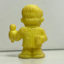 Cargar imagen en el visor de la galería, Kinnikuman - Nakano-san - Eraser Mini Figure - Yellow ver. (129) - Cuchiwaii
