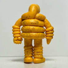 Load image into Gallery viewer, Kinnikuman - Springman - Eraser Figure - Keshi - Yellow - Cuchiwaii
