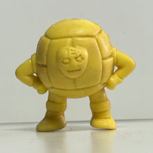 Cargar imagen en el visor de la galería, Kinnikuman - The Ball - Eraser Figure - Keshi - Yellow - Cuchiwaii
