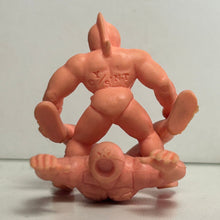 Cargar imagen en el visor de la galería, Kinnikuman vs. Black Hole - Eraser Figure - Boston Crab (180) - Cuchiwaii
