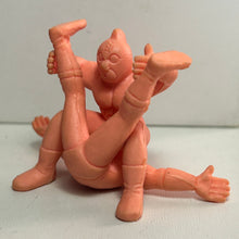 Load image into Gallery viewer, Kinnikuman vs. Robin Mask - Eraser Figure - Mexican Rolling Clutch Hold (177) - Cuchiwaii
