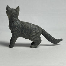 Load image into Gallery viewer, LaPerm cat - Trading Figure - Miniature (012-B) - Cuchiwaii
