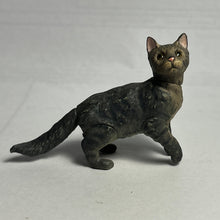 Load image into Gallery viewer, LaPerm cat - Trading Figure - Miniature (012-B) - Cuchiwaii
