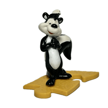 Load image into Gallery viewer, Looney Tunes - Pepé Le Pew - Puzzle Figure (19) - Cuchiwaii
