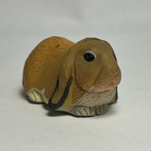 Load image into Gallery viewer, Lop-eared Rabbit - Trading Figure - Miniature - 053 P27-A - Cuchiwaii

