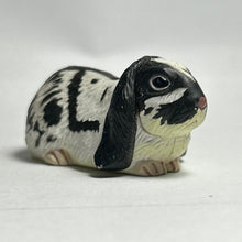Load image into Gallery viewer, Lop-eared Rabbit - Trading Figure - Miniature - 054 P27-B - Cuchiwaii
